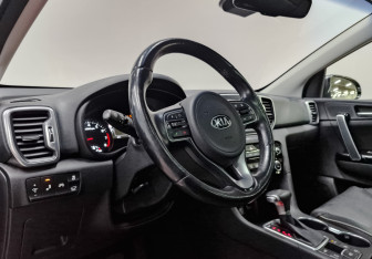 Подержанный автомобиль Kia Sportage 2018 года (15 фото)