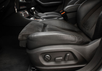 Подержанный автомобиль Audi Q3 2013 года (27 фото)