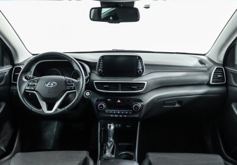 Подержанный автомобиль Hyundai Tucson 2019 года (8 фото)