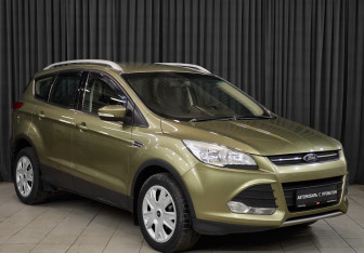 Подержанный автомобиль Ford Kuga 2013 года (3 фото)