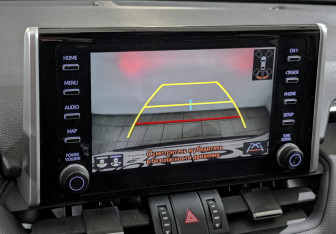 Подержанный автомобиль Toyota RAV4 2021 года (26 фото)
