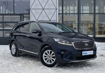 Подержанный автомобиль Kia Sorento 2018 года (3 фото)