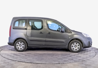 Подержанный автомобиль Peugeot Partner 2021 года (4 фото)