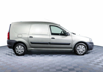 Подержанный автомобиль LADA (ВАЗ) Largus Wagon 2019 года (4 фото)