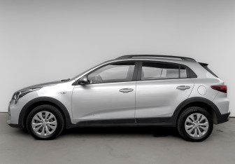 Подержанный автомобиль Kia Rio Hatchback 2021 года (8 фото)