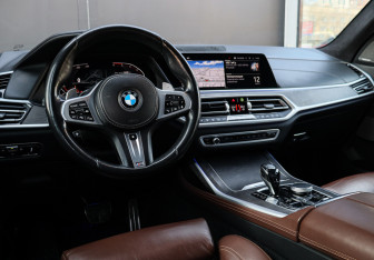 Подержанный автомобиль BMW X7 2021 года (15 фото)