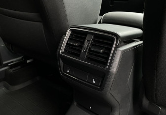 Подержанный автомобиль Skoda Karoq 2022 года (25 фото)