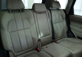 Подержанный автомобиль Land Rover Range Rover Sport 2014 года (16 фото)