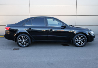 Подержанный автомобиль Hyundai Sonata 2007 года (4 фото)