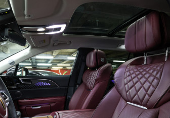 Подержанный автомобиль Hongqi E-HS9 2022 года (25 фото)