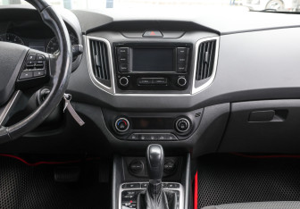 Подержанный автомобиль Hyundai Creta 2020 года (14 фото)