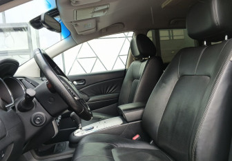 Подержанный автомобиль Nissan Murano Suv 2010 года (24 фото)