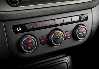 Подержанный автомобиль Volkswagen Tiguan 2016 года (25 фото)