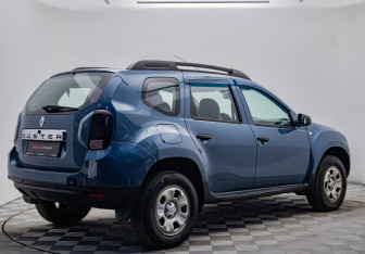 Подержанный автомобиль Renault Duster 2012 года (5 фото)