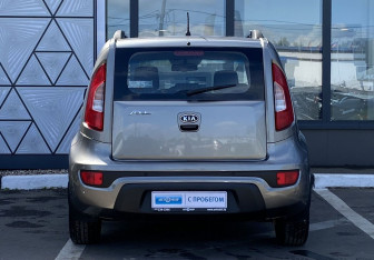 Подержанный автомобиль Kia Soul 2011 года (6 фото)