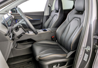 Подержанный автомобиль Omoda C5 2023 года (20 фото)
