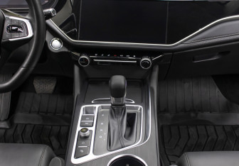 Подержанный автомобиль Omoda S5 2024 года (15 фото)