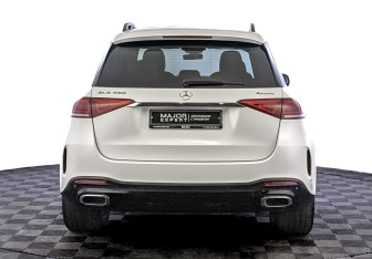 Подержанный автомобиль Mercedes-Benz GLE 2021 года (6 фото)