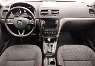 Подержанный автомобиль Skoda Yeti 2015 года (9 фото)