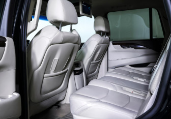 Подержанный автомобиль Cadillac Escalade Suv 2015 года (13 фото)