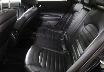 Подержанный автомобиль Kia Optima Sedan 2017 года (12 фото)