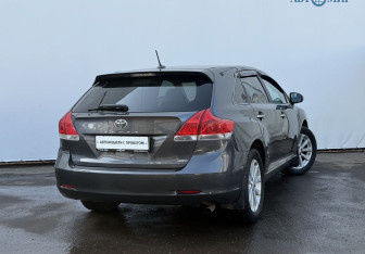 Подержанный автомобиль Toyota Venza 2010 года (5 фото)