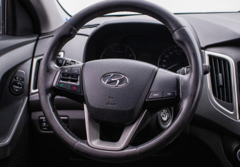 Подержанный автомобиль Hyundai Creta 2017 года (15 фото)