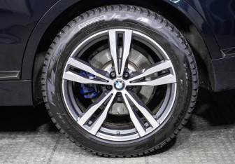 Подержанный автомобиль BMW X7 2020 года (33 фото)