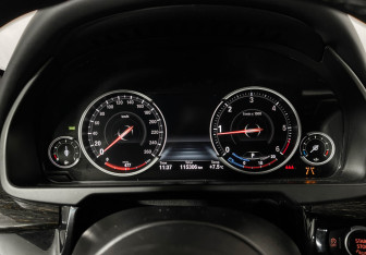 Подержанный автомобиль BMW X5 2018 года (13 фото)