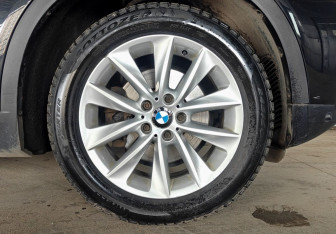 Подержанный автомобиль BMW X3 2015 года (19 фото)