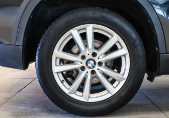 Подержанный автомобиль BMW X5 2017 года (27 фото)