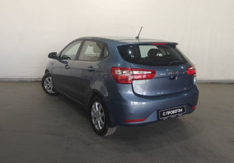 Подержанный автомобиль Kia Rio Hatchback 2012 года (7 фото)