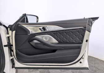 Подержанный автомобиль BMW M8 Sedan 2021 года (26 фото)