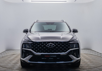 Подержанный автомобиль Hyundai Santa Fe 2021 года (8 фото)