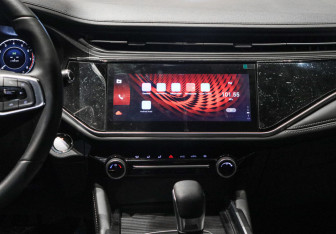 Подержанный автомобиль Omoda S5 2024 года (10 фото)