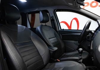 Подержанный автомобиль Renault Duster 2017 года (27 фото)