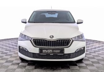 Подержанный автомобиль Skoda Rapid Liftback 2021 года (2 фото)