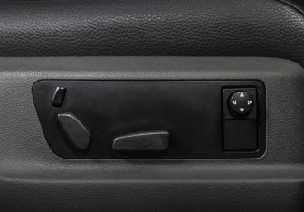 Подержанный автомобиль Volkswagen Touareg 2008 года (17 фото)