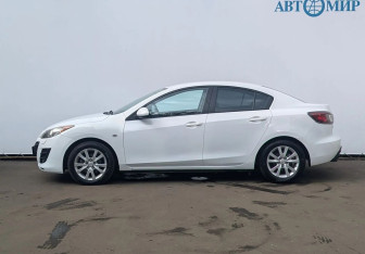 Подержанный автомобиль Mazda 3 Sedan 2010 года (8 фото)