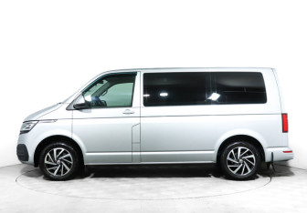 Подержанный автомобиль Volkswagen Caravelle 2020 года (8 фото)