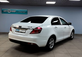 Подержанный автомобиль Geely Emgrand EC7 Sedan 2016 года (5 фото)