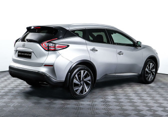 Подержанный автомобиль Nissan Murano Suv 2021 года (5 фото)