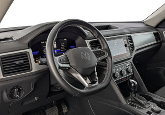 Подержанный автомобиль Volkswagen Teramont 2022 года (15 фото)