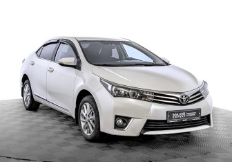 Подержанный автомобиль Toyota Corolla Sedan 2013 года (3 фото)