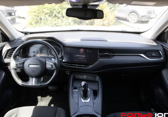 Подержанный автомобиль Haval F7 2020 года (11 фото)
