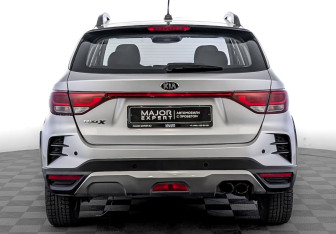 Подержанный автомобиль Kia Rio Hatchback 2021 года (6 фото)