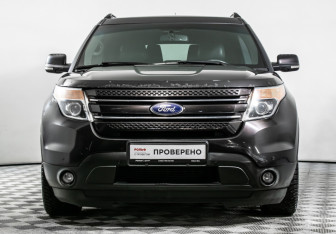 Подержанный автомобиль Ford Explorer 2012 года (2 фото)
