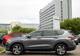 Подержанный автомобиль Hyundai Santa Fe 2020 года (6 фото)