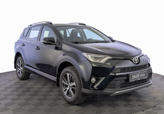 Подержанный автомобиль Toyota RAV4 2018 года (3 фото)