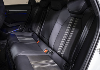 Подержанный автомобиль Audi A3 Sedan 2021 года (17 фото)